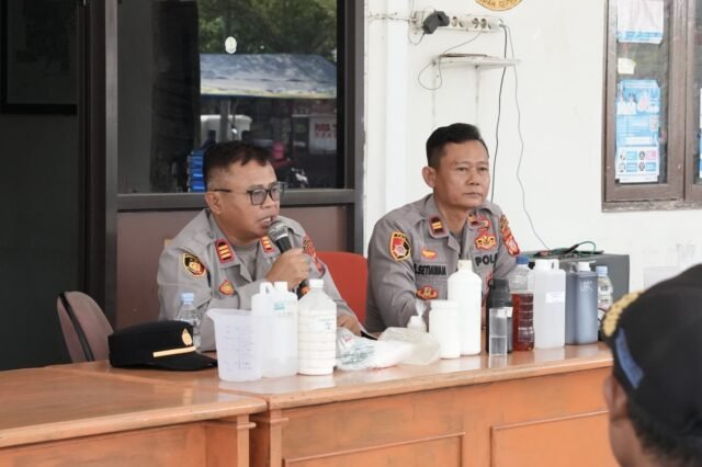 Polres Indramayu Bekali Warga Gadingan Keterampilan UMKM