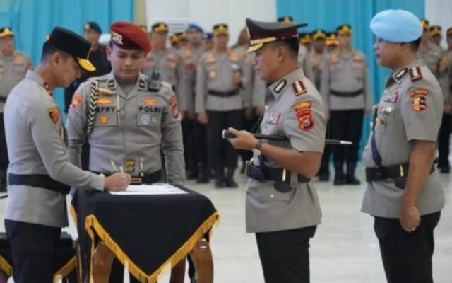 Safi’i Nafsikin Resmi Jabat Kapolresta Kendari Gantikan Edwin Louis Sengka