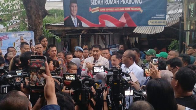Kapolda Metro Jaya, Menteri PKP dan Mendagri Tinjau Bedah Rumah Lansia di Kampung Ambon
