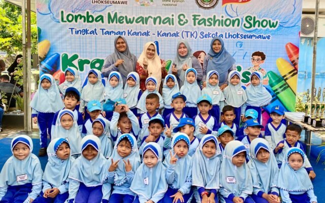 Lomba Mewarnai Krayon Ajaib dan Fashion Show Batik di Lhokseumawe