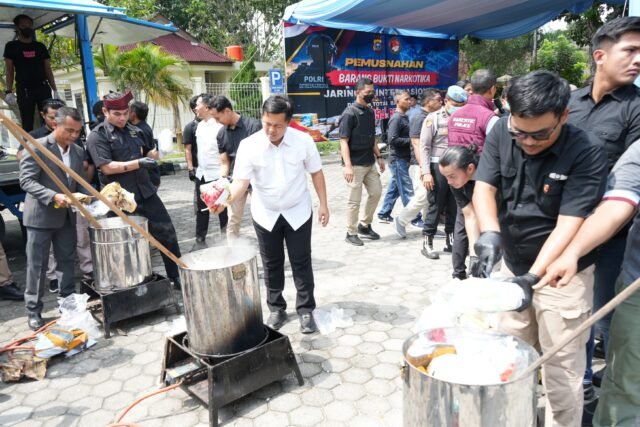 Polda Riau Musnahkan 100,55 Kg Narkotika