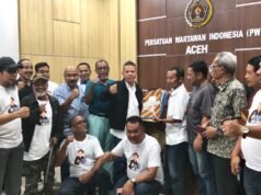 Sayuti Achmad Serahkan Surat Dukungan dari 15 Daerah untuk Maju Calon Ketua PWI Aceh