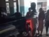 Viral! Pasien Melahirkan di Konawe Diduga Dirujuk Pakai Pikap, Ambulans Ada Tapi Terkunci