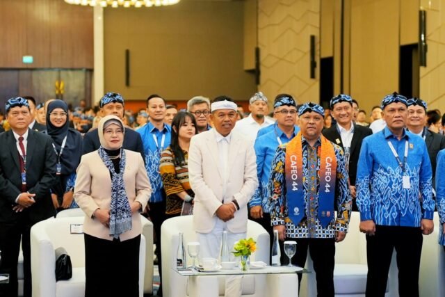 KDM Ajak Insinyur Indonesia Selesaikan Masalah Transportasi dan Lingkungan di Jabar